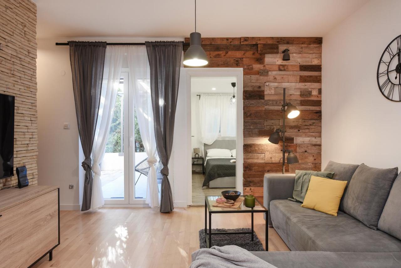 L&R Luxury Apartment- Free Parking Zadar Buitenkant foto