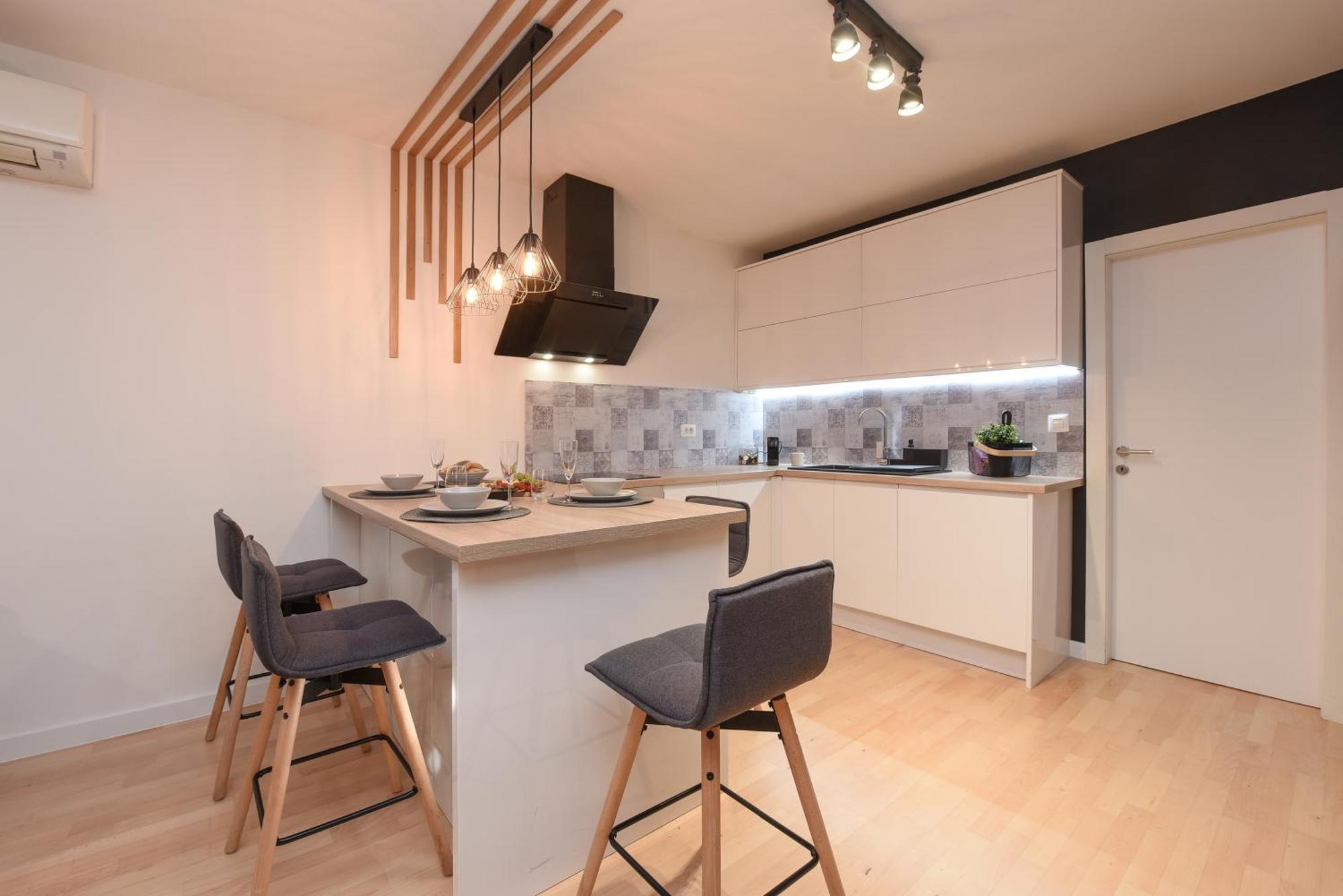 L&R Luxury Apartment- Free Parking Zadar Buitenkant foto